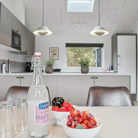 Holiday home 5 Star In Aakirkeby *