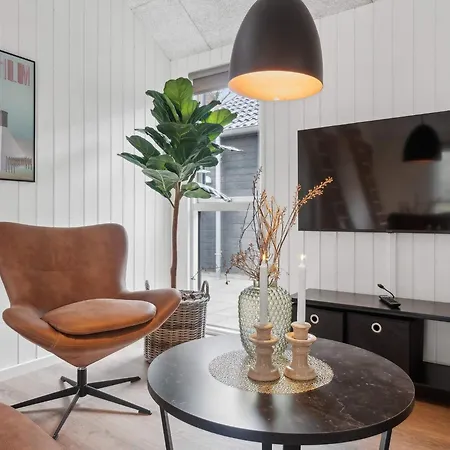 5 Star In Aakirkeby Vester Somarken