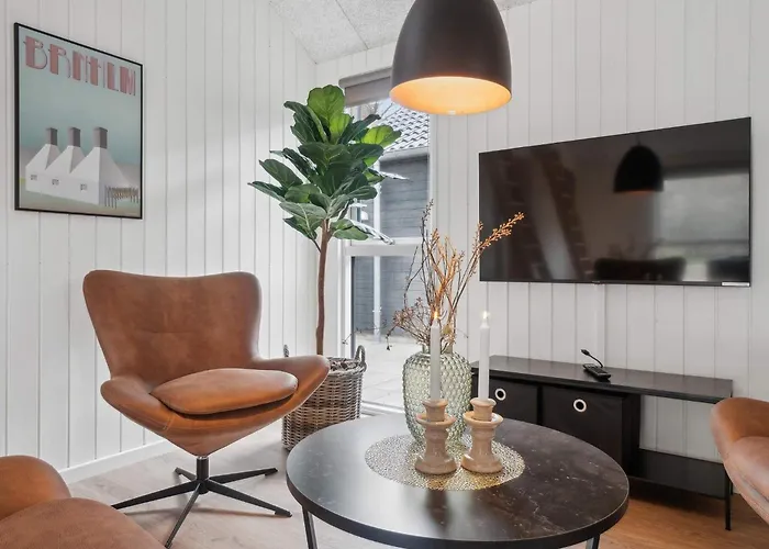 5 Star In Aakirkeby Vester Somarken