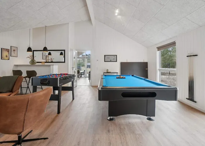 5 Star In Aakirkeby *