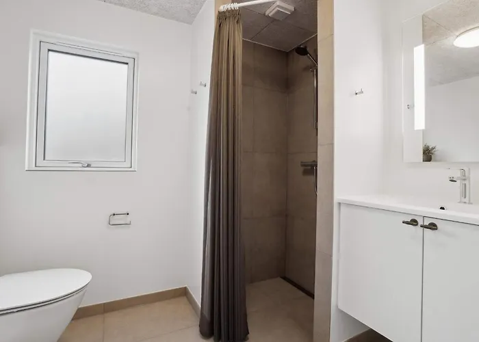 Holiday home 5 Star In Aakirkeby *