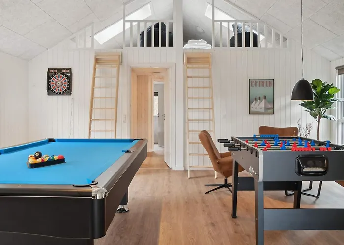 5 Star In Aakirkeby *