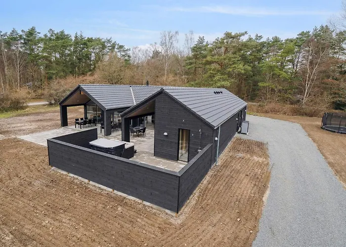 5 Star In Aakirkeby Holiday home